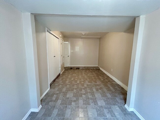 Building Photo - 2 Bedroom 2 bath in BIG COUNTRY GDN HMS