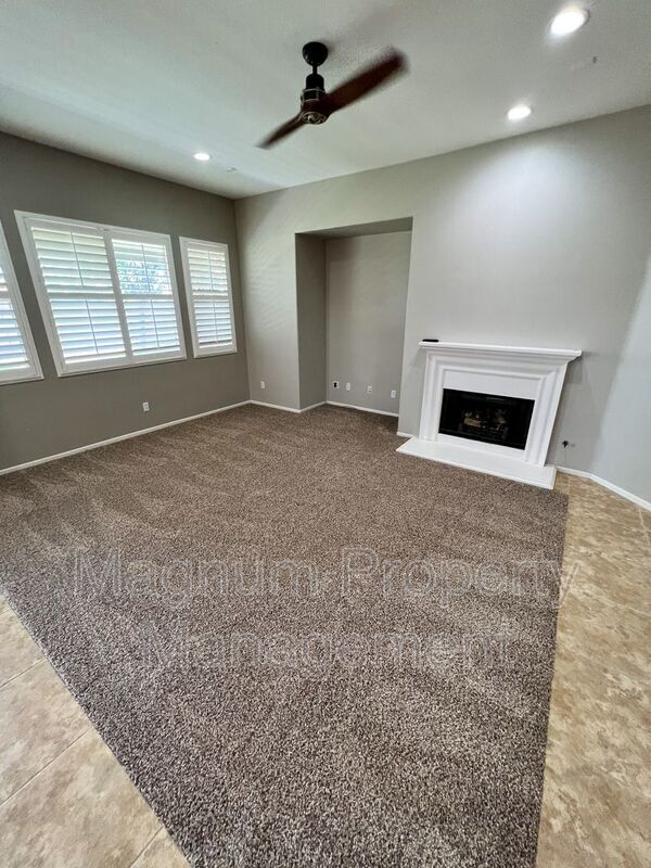 Building Photo - 34629 Sagebrush Ln