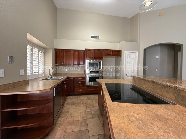 Building Photo - 4721 E Bighorn Ave