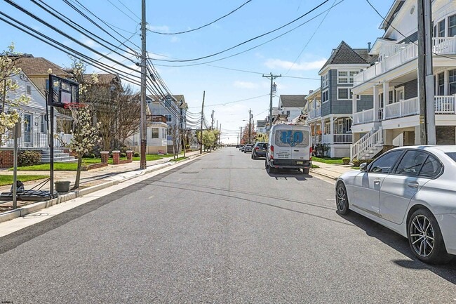 Building Photo - 2 S Coolidge Ave