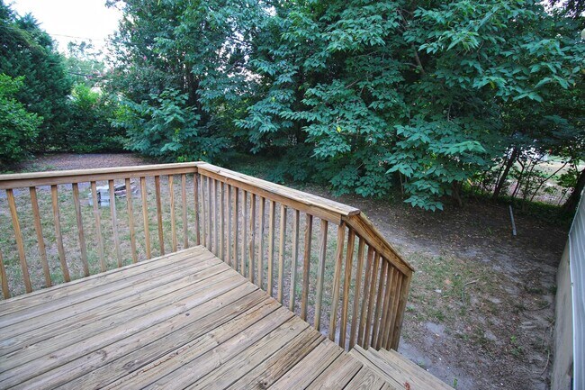 Building Photo - 2026/2027 PRE-LEASE! 5 Bedroom - Close to USC Walking distance to Williams Brice stadium