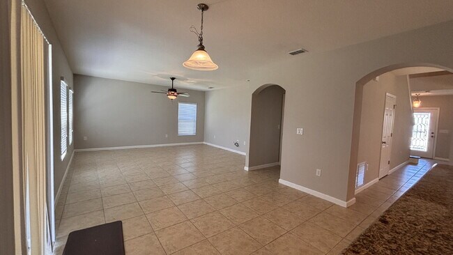 Building Photo - 1309 Corbett Ln