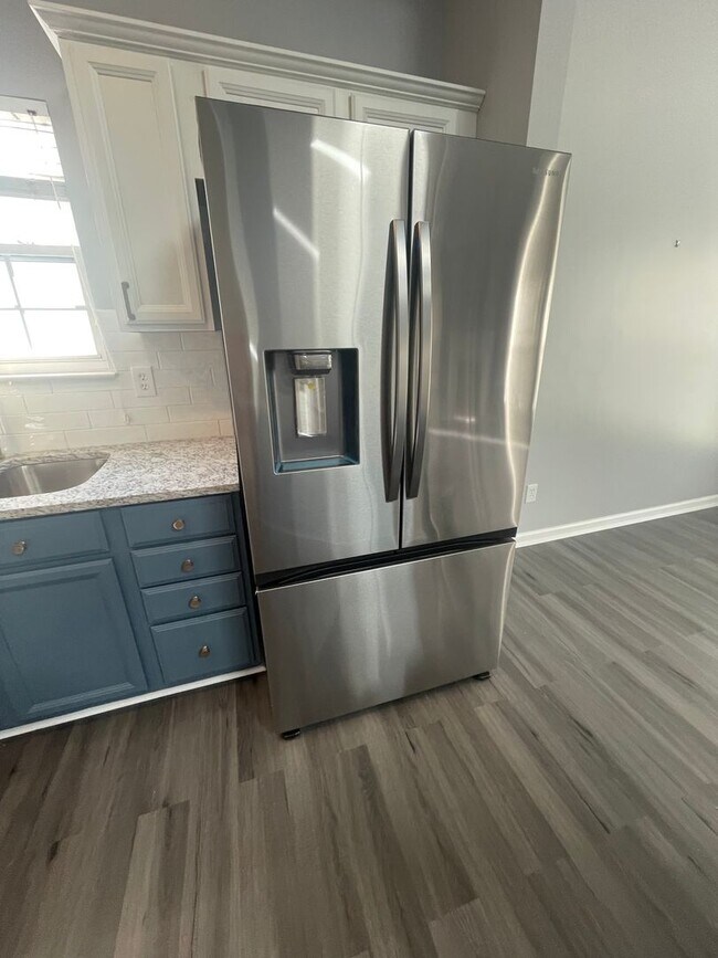 Building Photo - Lovely 3 Bedroom Home in Greer Near Gibb S...