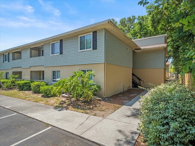 Building Photo - 230 Thorntree Pl