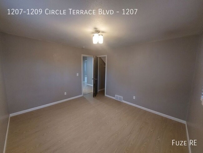 Building Photo - Available NOW! Lower Level 4 Bed / 2 Bath ...