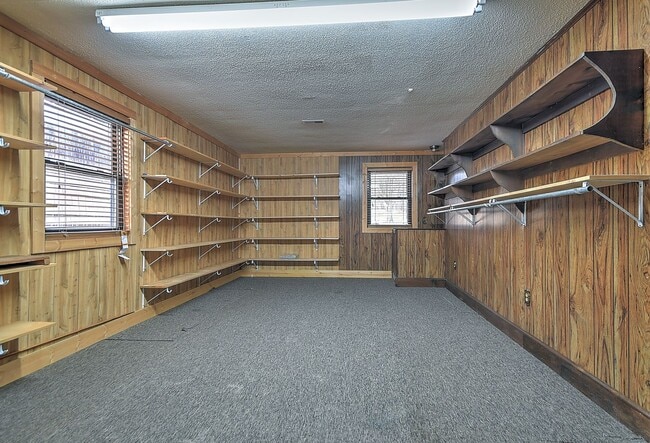 Building Photo - 563 Hales Chapel Rd