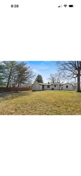 Building Photo - 810 Shady Ln