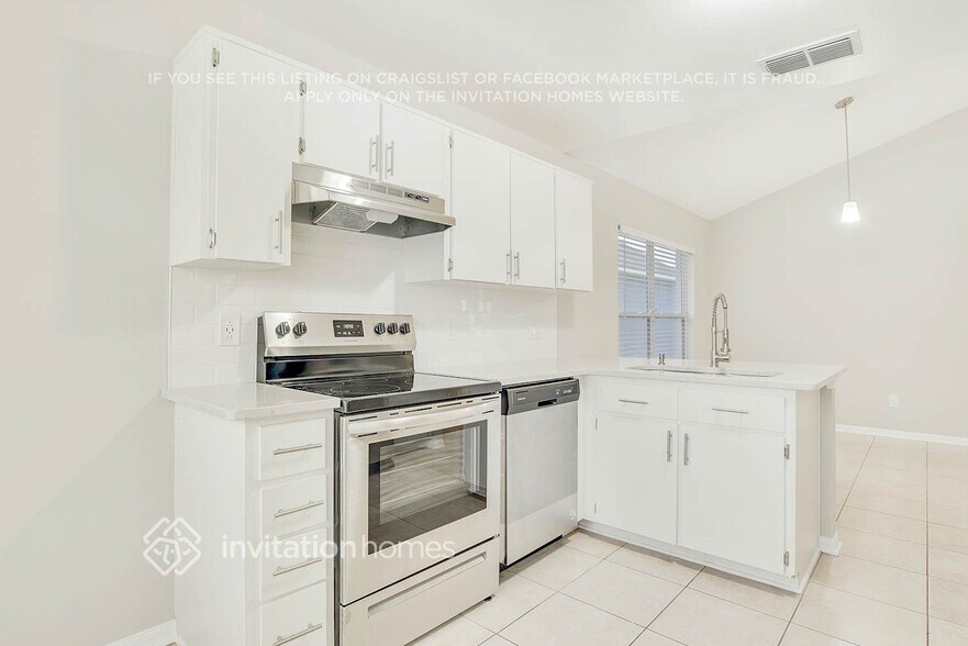 Building Photo - 1313 Sierra Cir