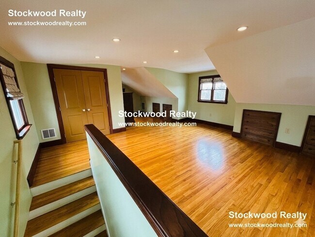 Building Photo - 36 Spring Garden St