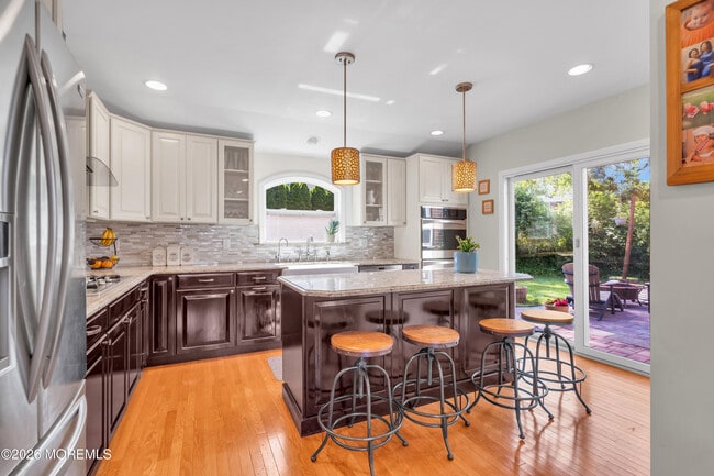 Building Photo - 519 Ryeside Ave