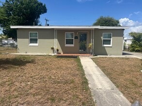 Building Photo - Port Charlotte 3/1 with fenced in yard and shed.