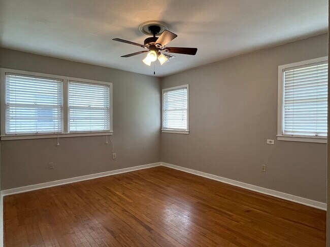 Bedroom 3 - 2129 W Arrowhead Dr