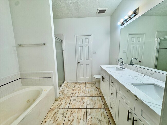 Building Photo - 13530 Carruth Ln