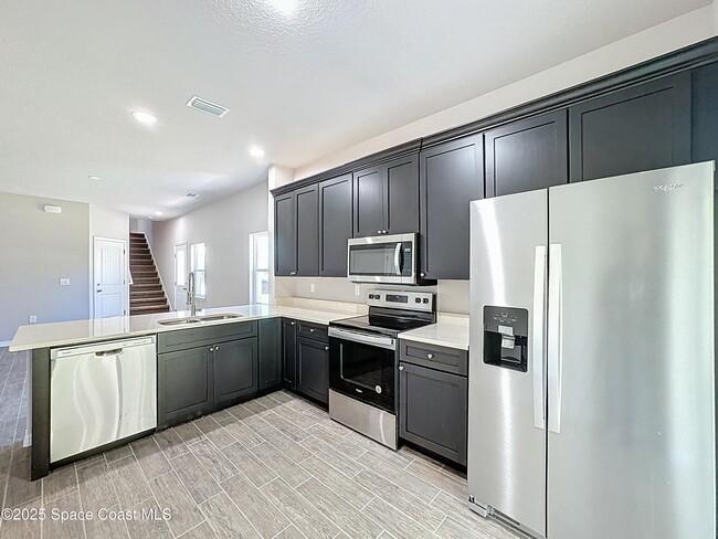 Building Photo - 512 L M Davey Ln