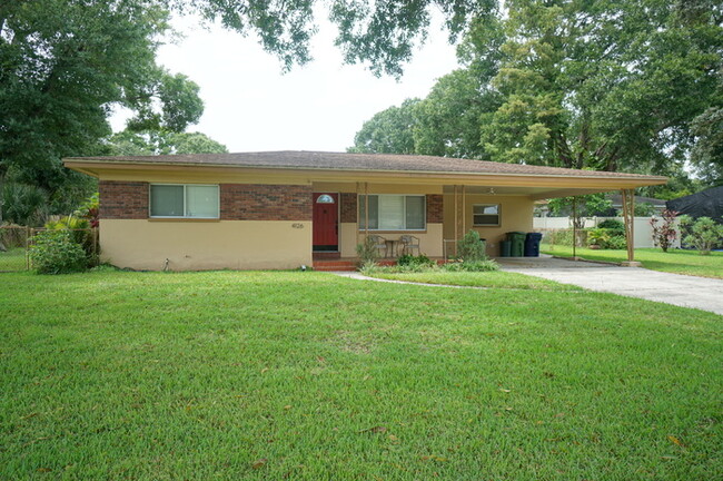 Primary Photo - West Tampa Updated 3 Bed/ 2 Bath Home