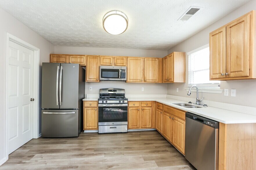 Building Photo - 260 Toffee Ct