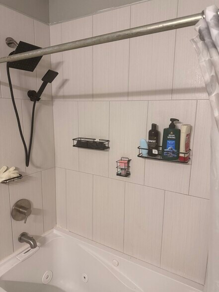 Building Photo - 359 Colvin Ave