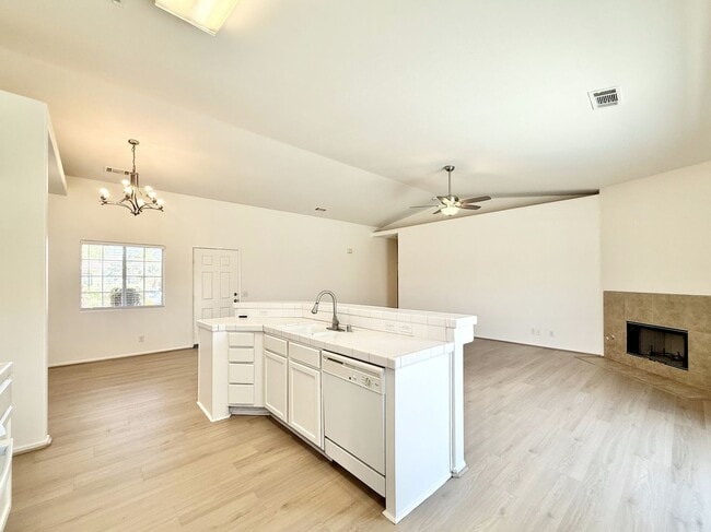Building Photo - AVAILABLE NOW!! 3 Bedroom 2 Bathroom Home In Indio!!