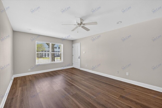 Building Photo - 206 N Graves St