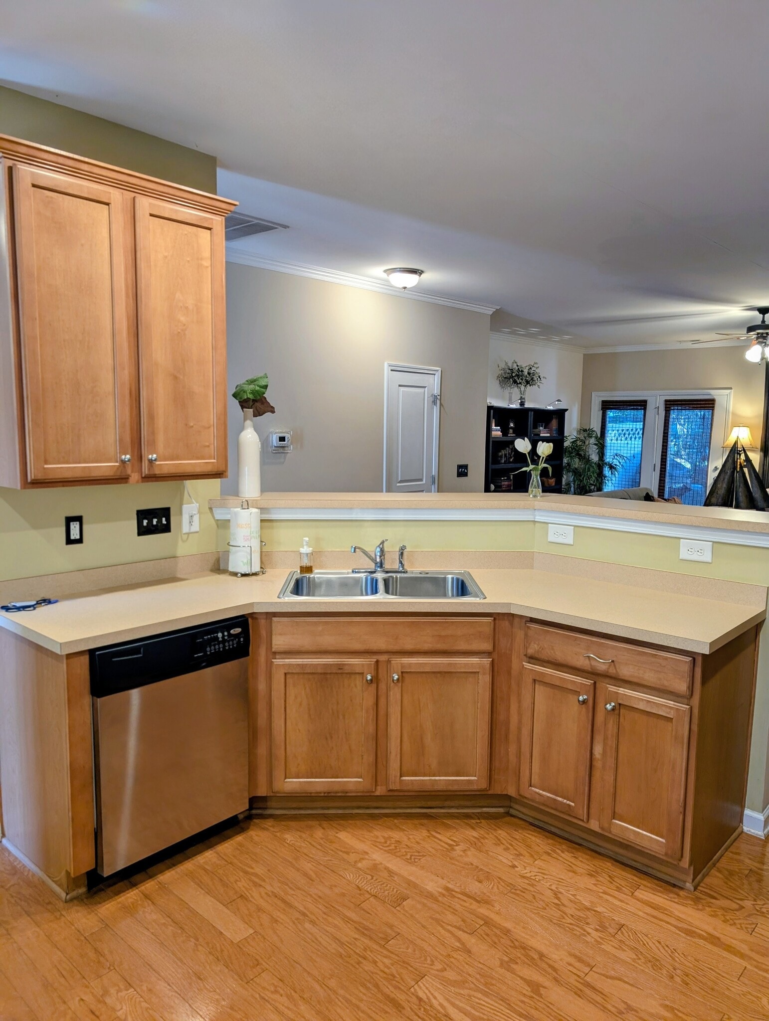 Building Photo - 711 Keystone Park Dr