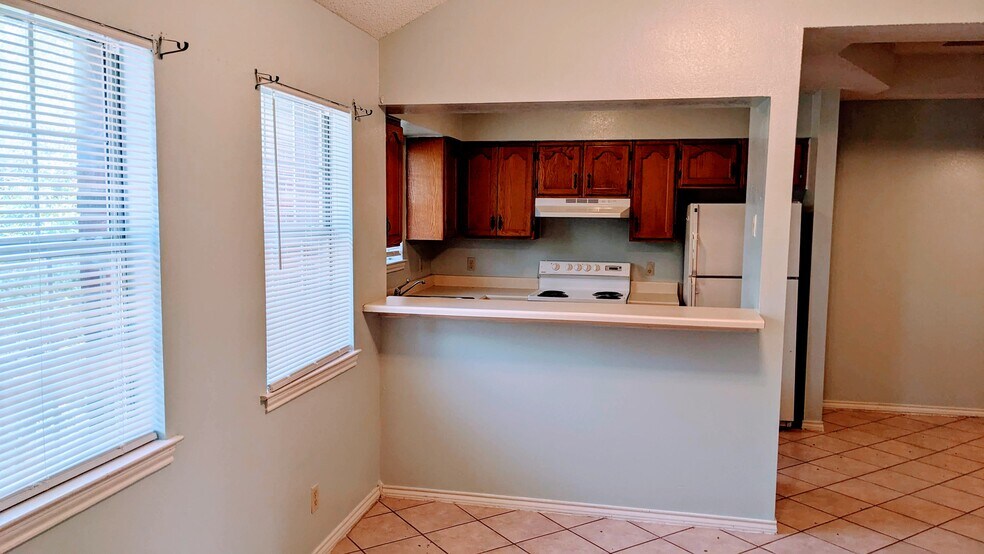 Building Photo - 1820 Mercer St