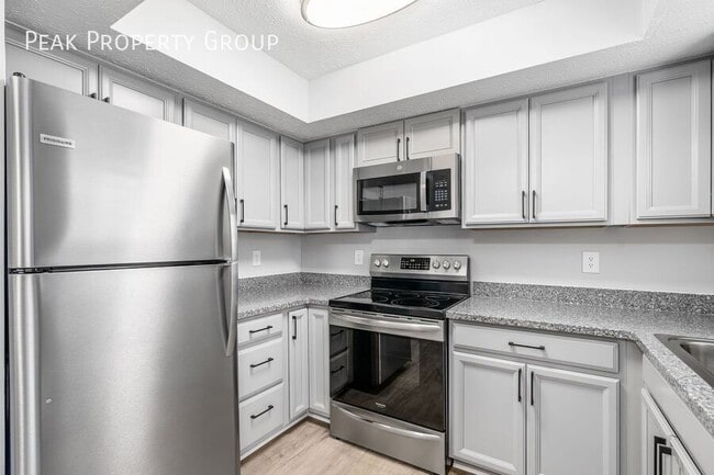 Building Photo - 134 Blakeford Dr