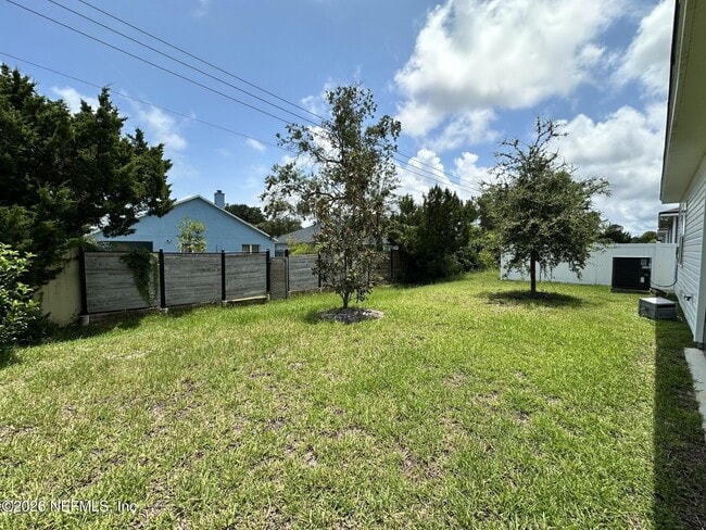 Building Photo - 618 Honeycomb Trl