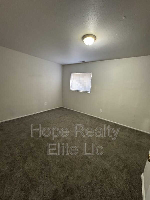 Building Photo - 2463 Astrozon Cir