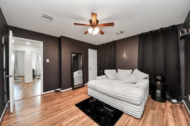 Building Photo - 1601 Bel Riposo Ln