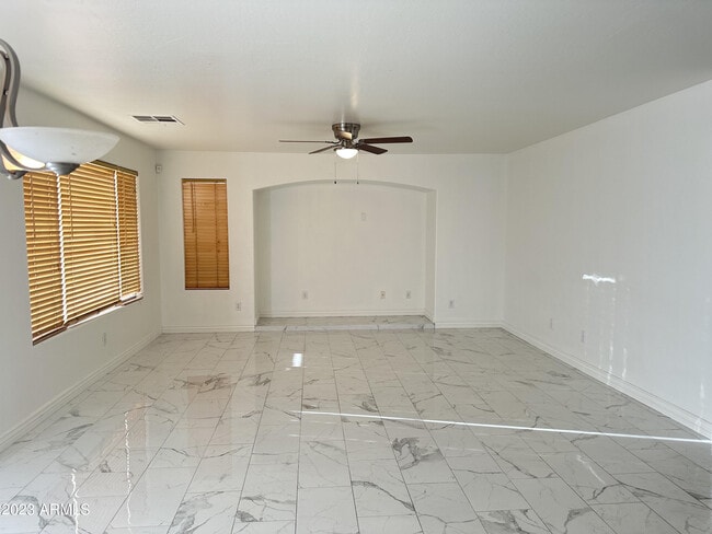 Building Photo - 2810 N 106th Ln