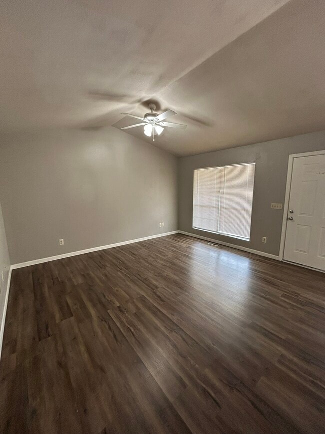 Building Photo - 135 Rocky Reef Cir