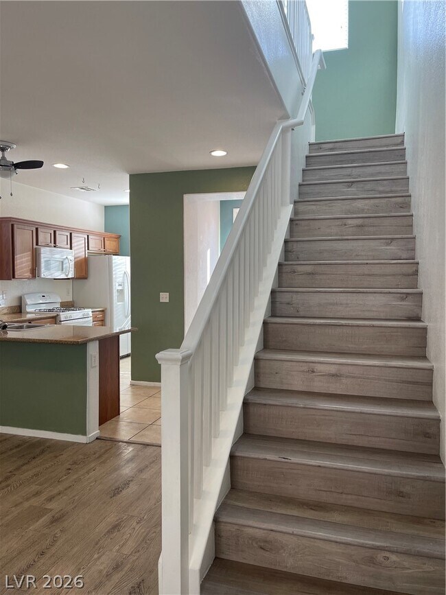 Building Photo - 2412 Briggsdale Avenue