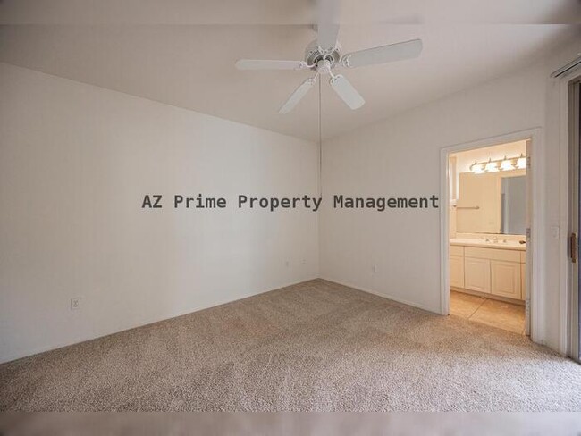 Building Photo - 1411 E Orangewood Ave