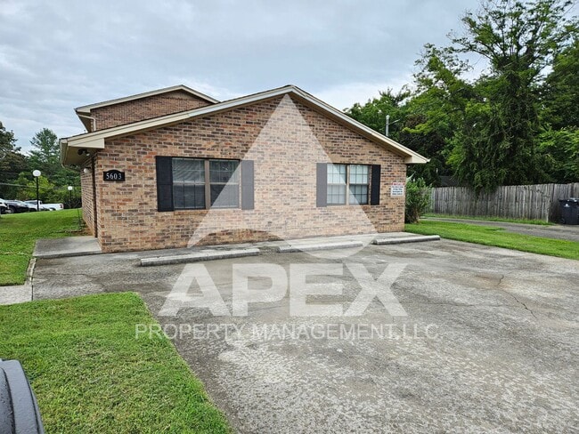 Primary Photo - Cute 2 Bd - 1 Ba Single Family Brick Home ...
