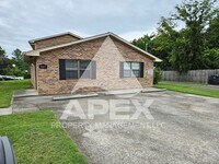 Building Photo - Cute 2 Bd - 1 Ba Single Family Brick Home ...