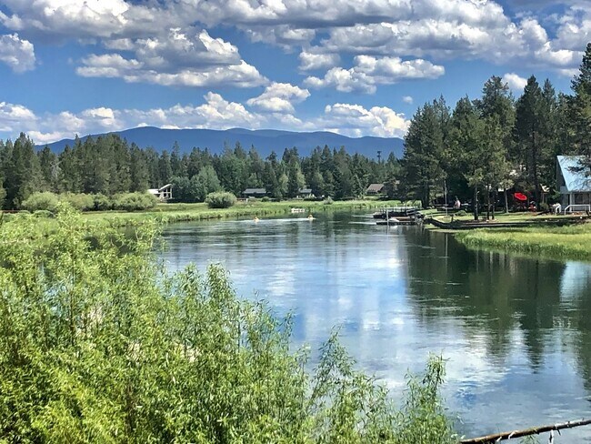 Building Photo - River Meadows