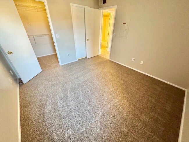 Building Photo - BRIGHT SILVERADO RANCH CONDO WITH BALCONY