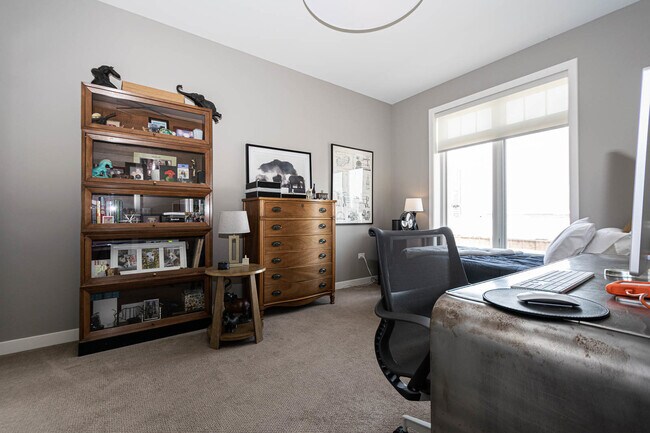 Building Photo - 5858 N Broadway