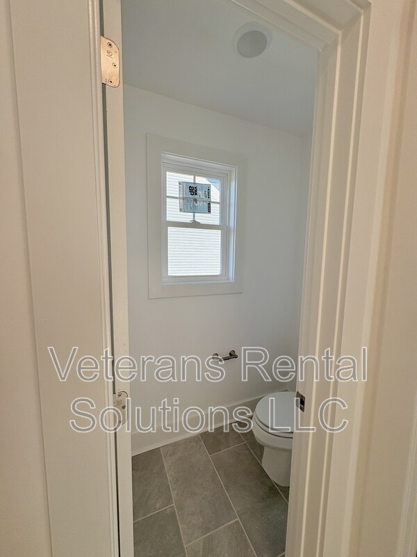 Building Photo - 131 Bourbon St