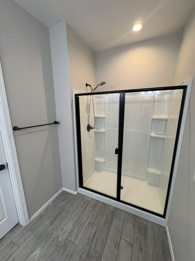 Building Photo - Star Valley Beauty 4 bedroom two bath built in 2023