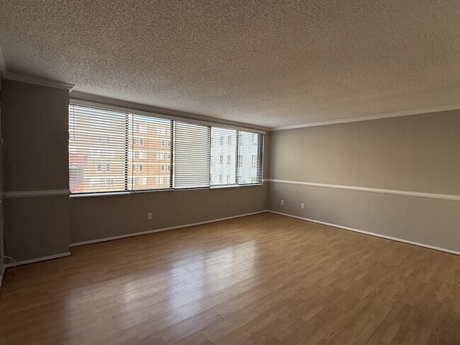 Building Photo - 1245 13th St NW