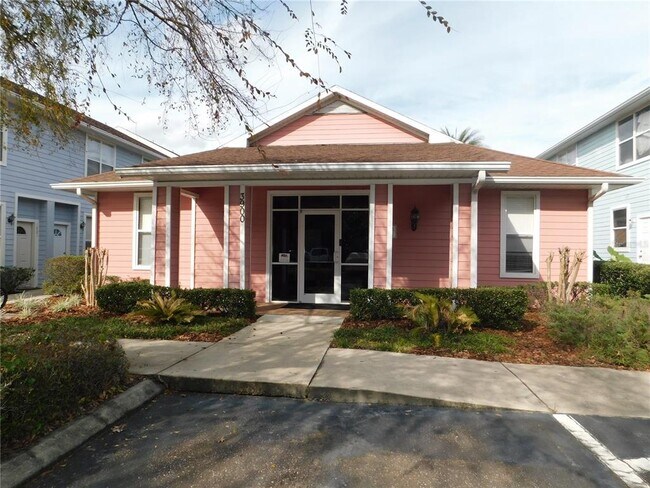 Building Photo - 3920 SW 20th Ave