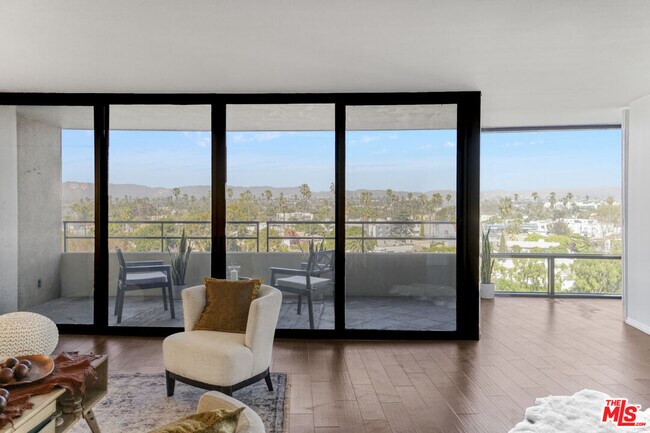 Building Photo - 4316 Marina City Dr