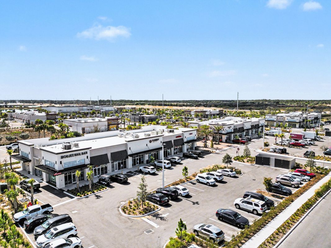 Building Photo - 15170 BLUFFTON Ln