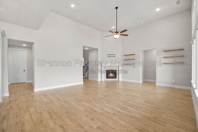 Building Photo - 28080 Woodland Bend Way