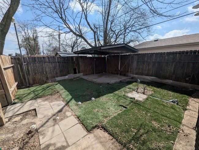 Building Photo - 1802 E Martha Ln