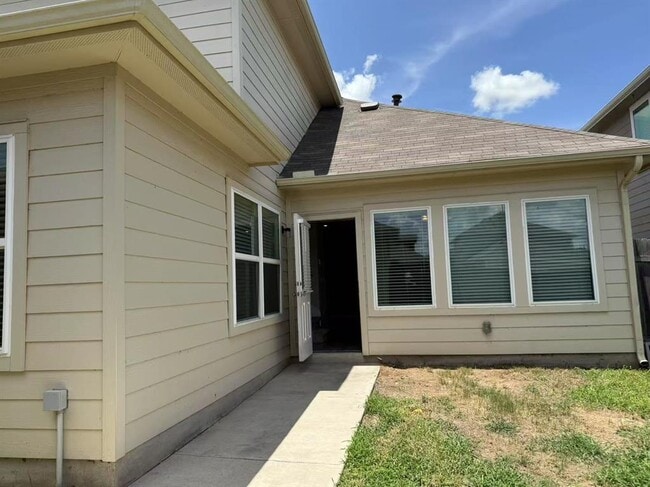 Building Photo - 228 Bent Creek Dr