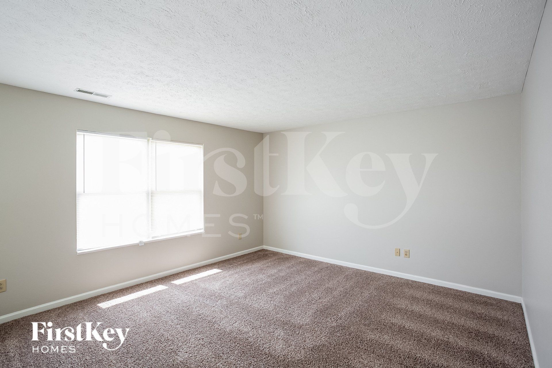 Building Photo - 6802 N Denton Ct