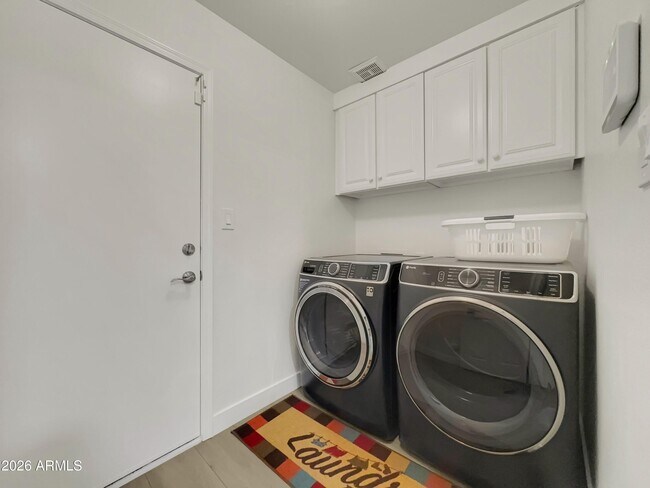Building Photo - 14576 N 90th Dr