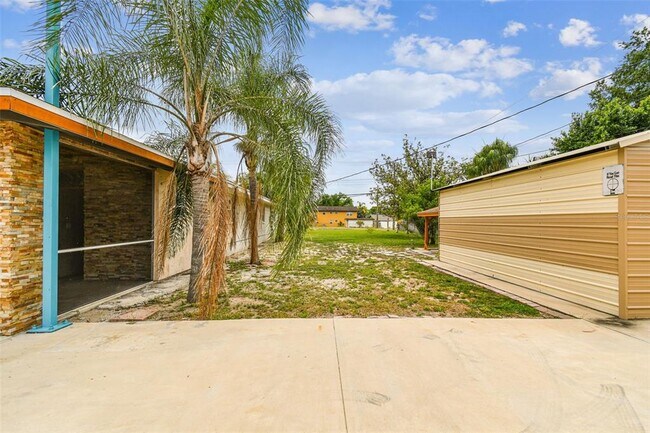 Building Photo - 1302 Brandonwood Dr
